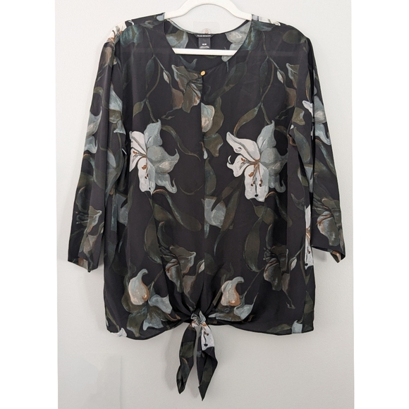 NEW Club Monaco Silk Floral Tie Front Blouse - Picture 1 of 5